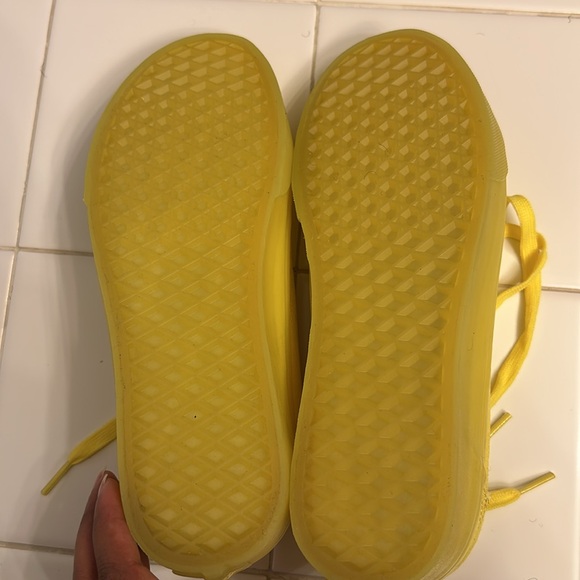 Like new vans! - Picture 2 of 2